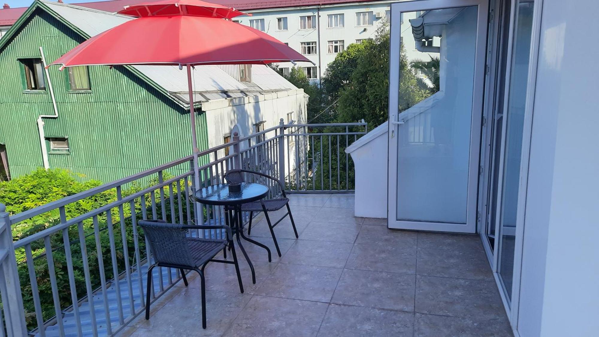 Guesthouse Next To Beach Batumi Exterior photo