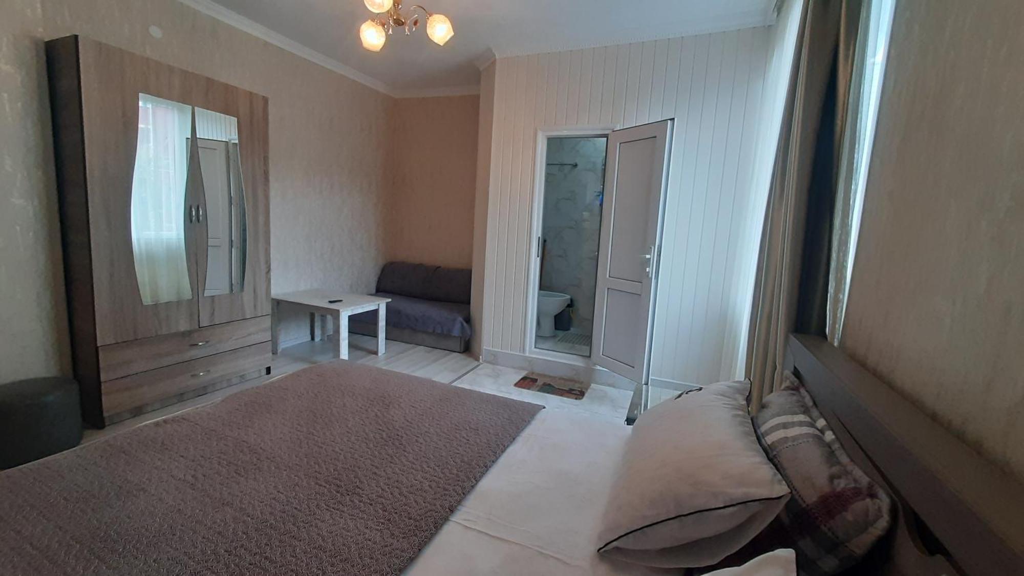 Guesthouse Next To Beach Batumi Exterior photo