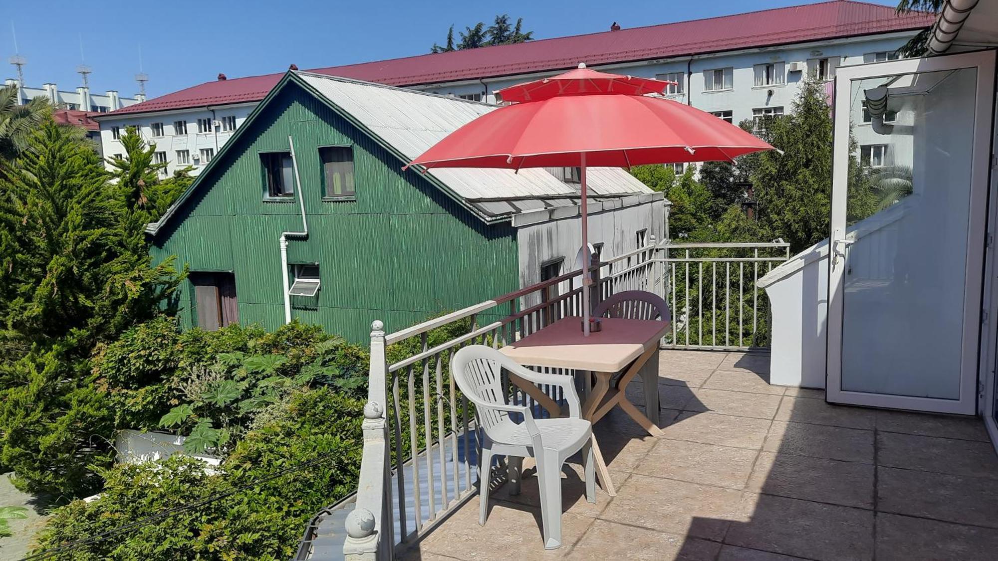 Guesthouse Next To Beach Batumi Exterior photo