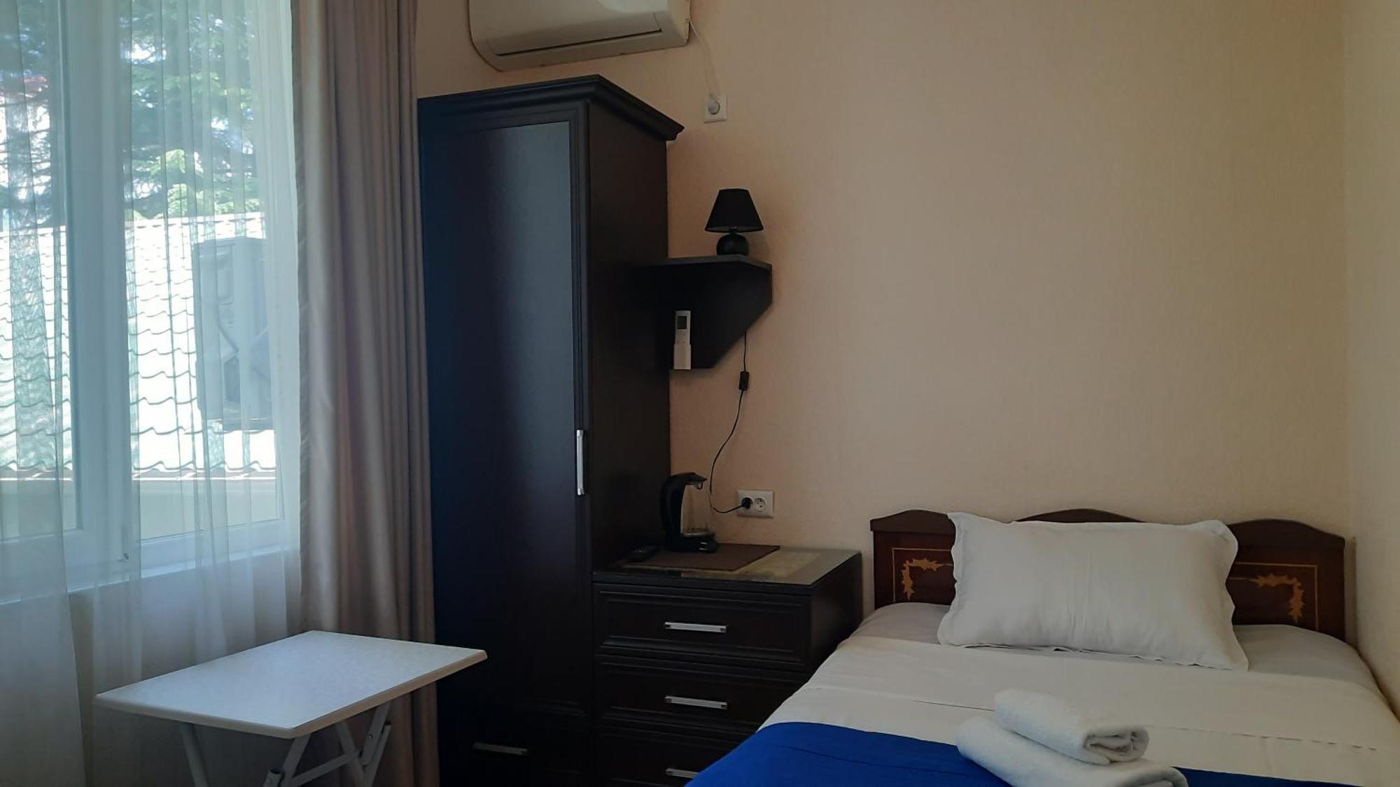 Guesthouse Next To Beach Batumi Exterior photo