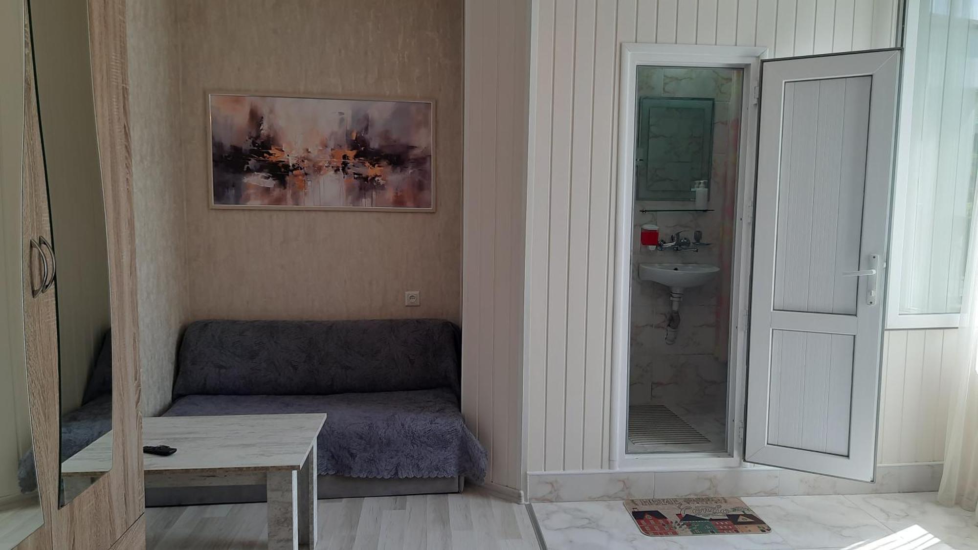 Guesthouse Next To Beach Batumi Exterior photo