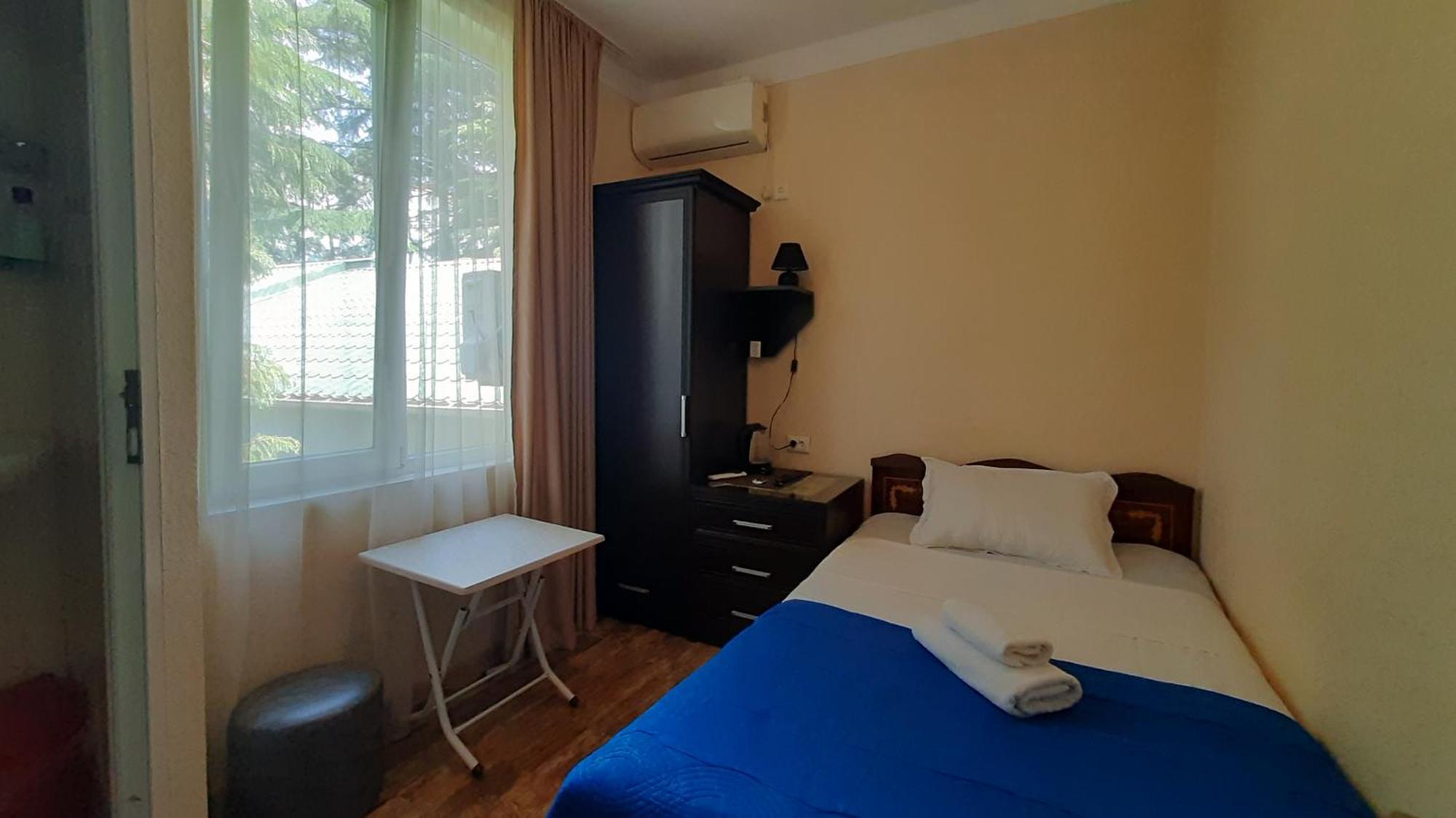 Guesthouse Next To Beach Batumi Exterior photo